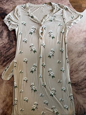 Kyte BABY Taupe Floral Button-Front Dress with White Blooms Night gown